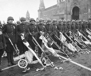 Nõukogude Liidu võiduparaad 24. juunil 1945 korraldatud 7 nädalat peale natsi Saksamaa kapitulatsiooni allkirjastamist, mille näitamine isegi Nõukogude Liidus oli tabu ja keelatud. Paraadist on kuvatud avalikkusele ainult mõned üksikud lõigud.